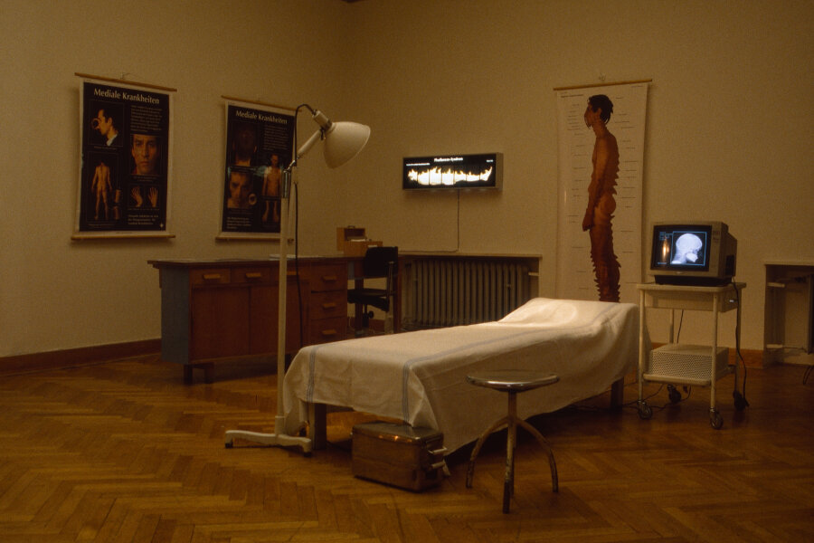 Markus Kaech, Instalace, 1997, foto archiv Tomáš Ruller, Vašulka Kitchen Brno 